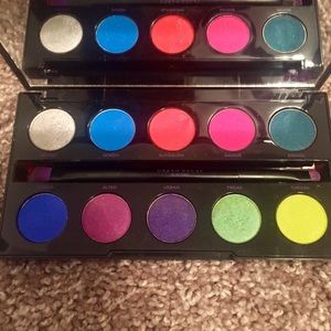 Urban Decay ‘Electric’ eyeshadow palette
